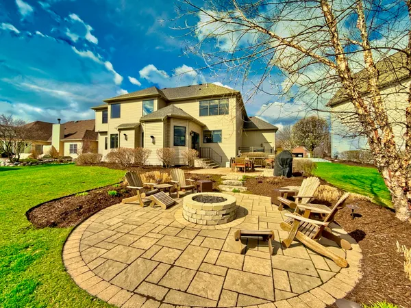 $999,900 | 10 Raes Creek Court, Bolingbrook, IL 60490