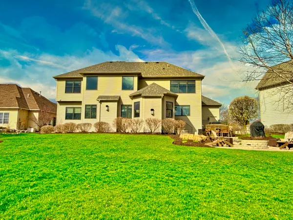 $999,900 | 10 Raes Creek Court, Bolingbrook, IL 60490