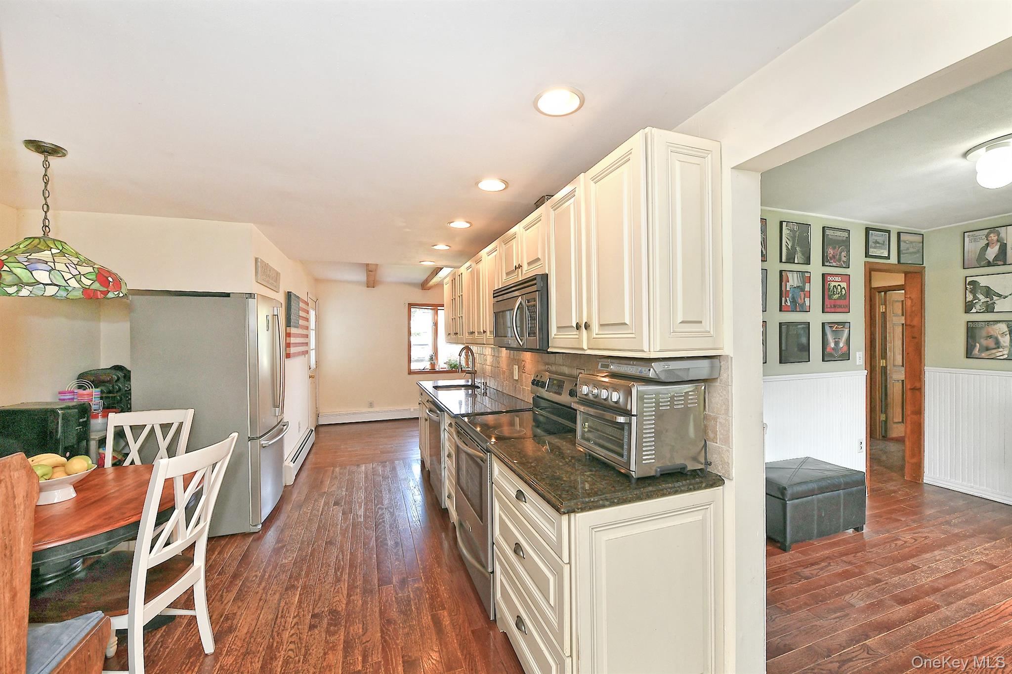 35 Ranch Lane Levittown, NY 11756 - Photo 16 of 38