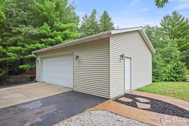 $450,000 | 10808 Simpson West, Greenville, MI 48838