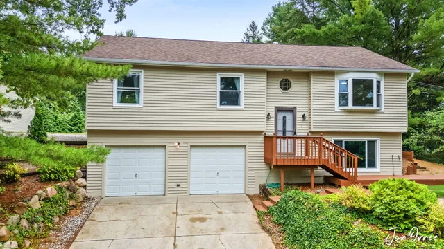 $450,000 | 10808 Simpson West, Greenville, MI 48838