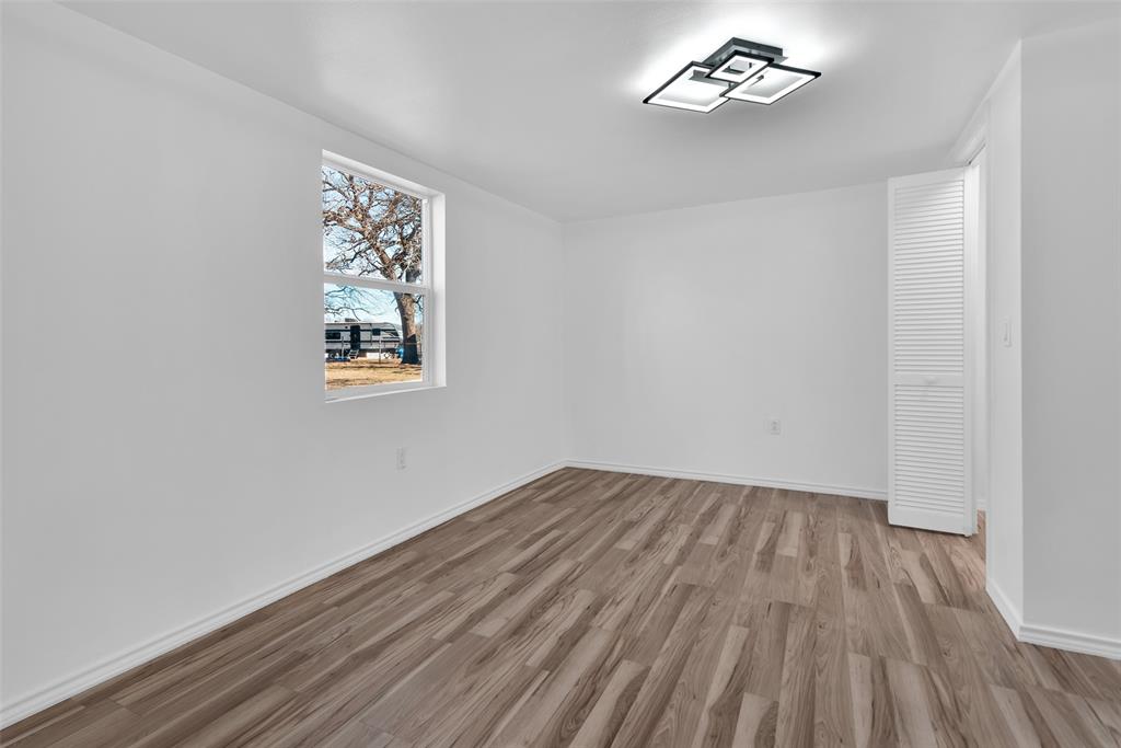 909 East Sears Street Denison, TX 75021 - Photo 17 of 24