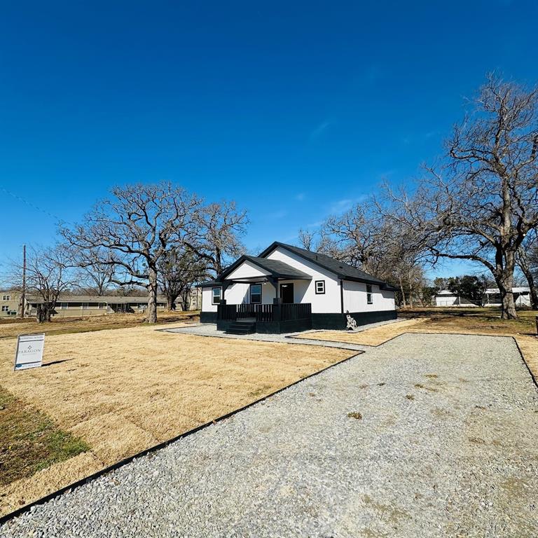 909 East Sears Street Denison, TX 75021 - Photo 4 of 24