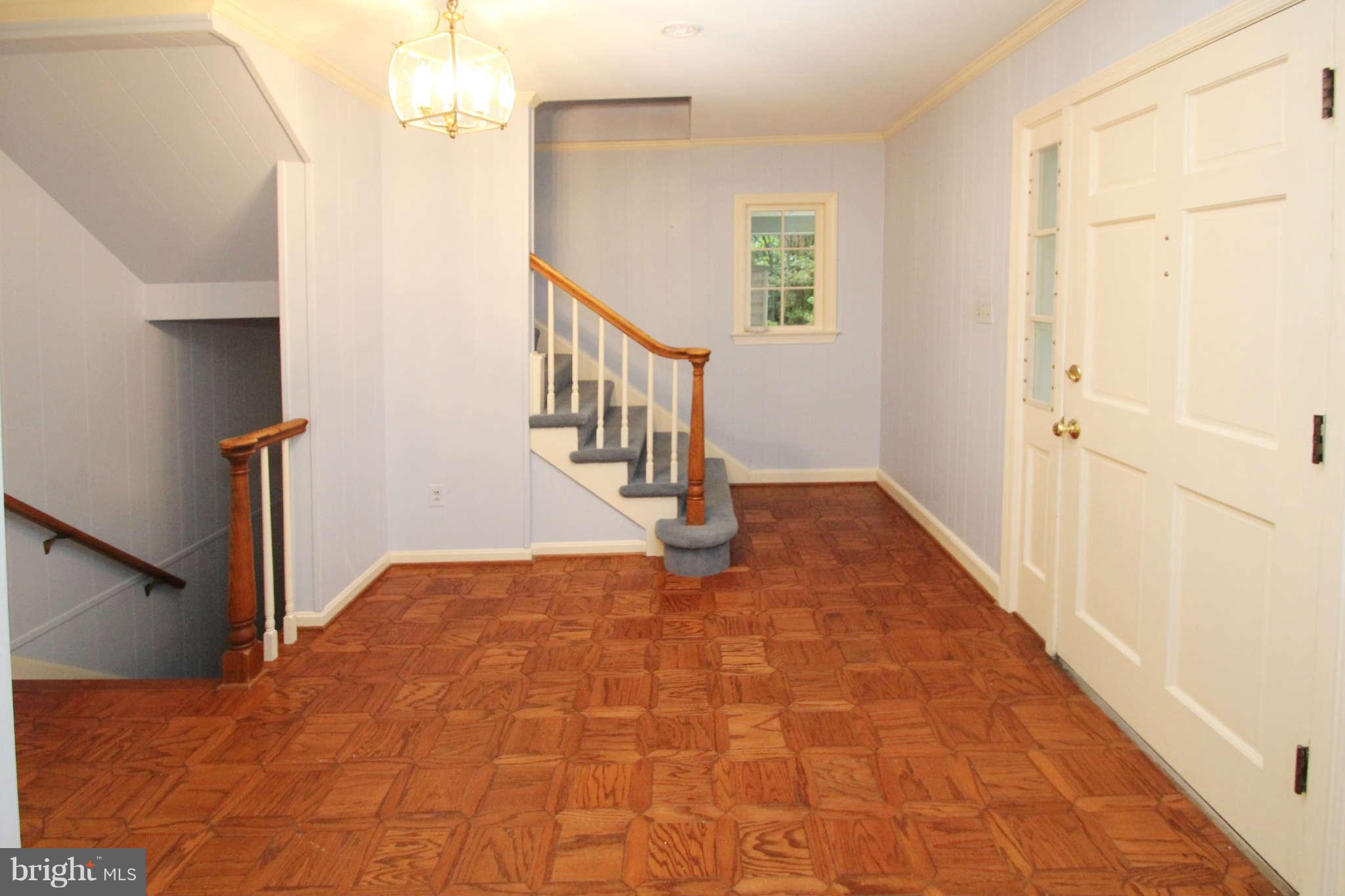 10607 Meadowhill Road Silver Spring, MD 20901 - Photo 2 of 27 Interior General
