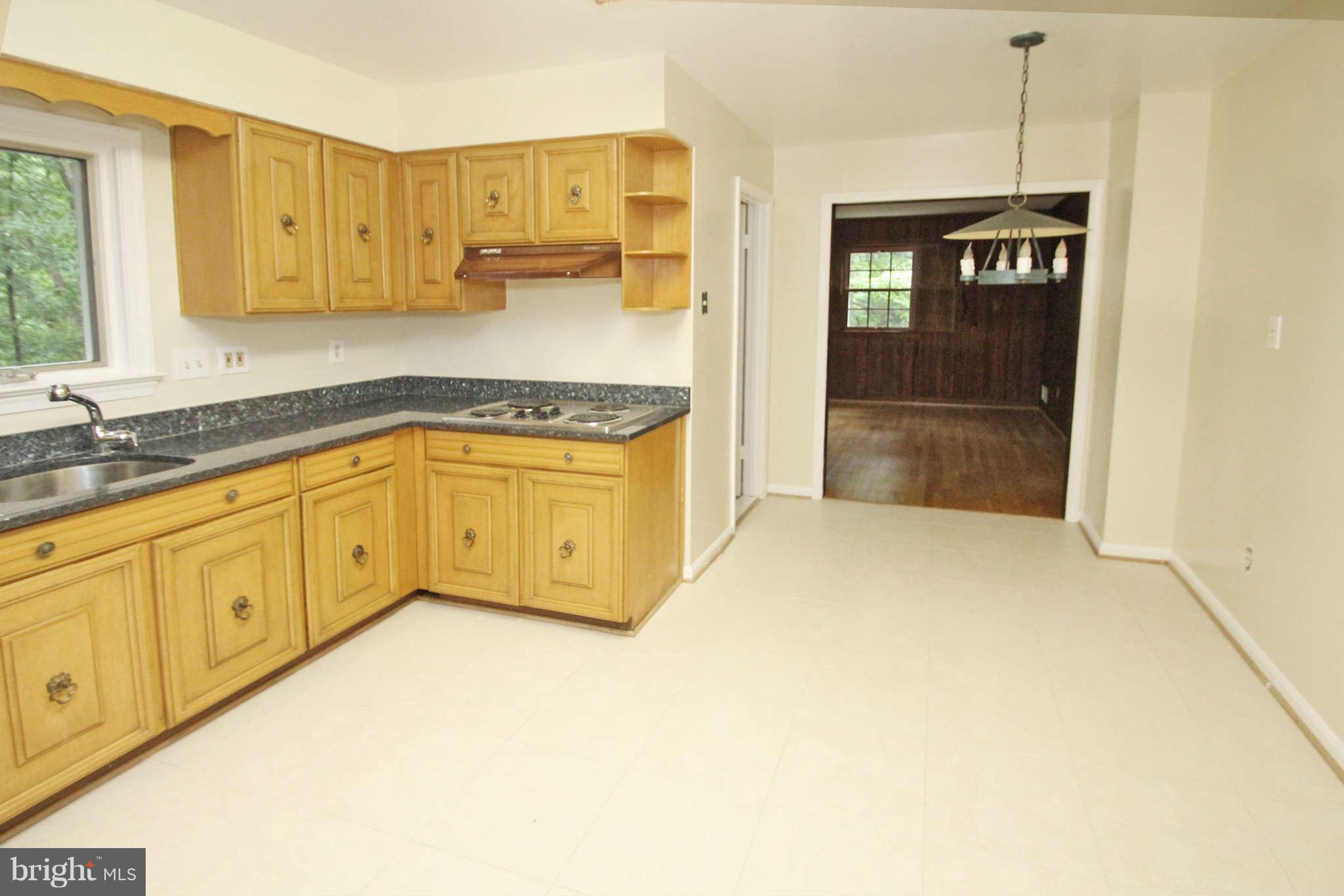 10607 Meadowhill Road Silver Spring, MD 20901 - Photo 10 of 27 Kitchen