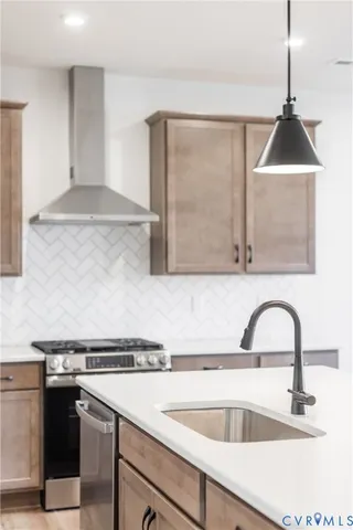 a close view of stove top oven