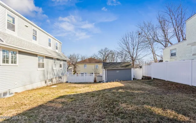 $4,200 | 8 Reynolds Place, Greenwich, CT 06831