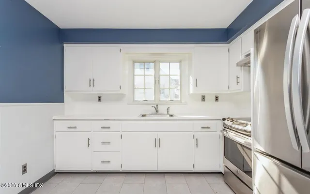 $4,200 | 8 Reynolds Place, Greenwich, CT 06831