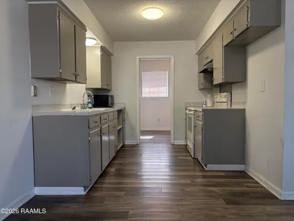 $1,450 | 205 Brookwood Circle, Lafayette, LA 70506