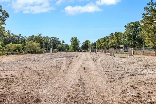 $660,000 | 29022 Pinnacle Lake Road, New Florence, MO 63363