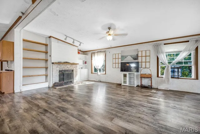 $660,000 | 29022 Pinnacle Lake Road, New Florence, MO 63363