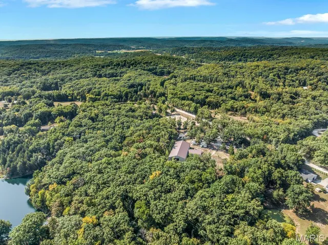 $660,000 | 29022 Pinnacle Lake Road, New Florence, MO 63363