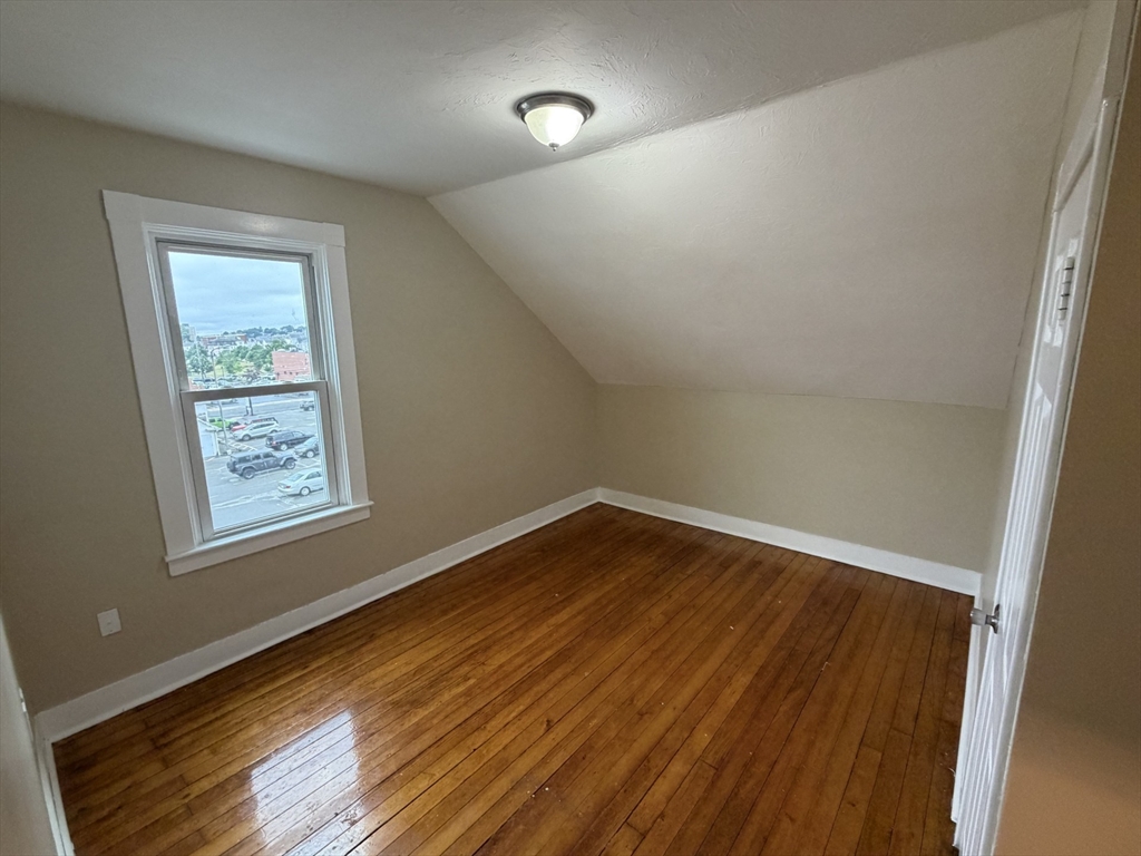 220 Osborn Street, Unit 3 Fall River, MA 02724 - Photo 17 of 24