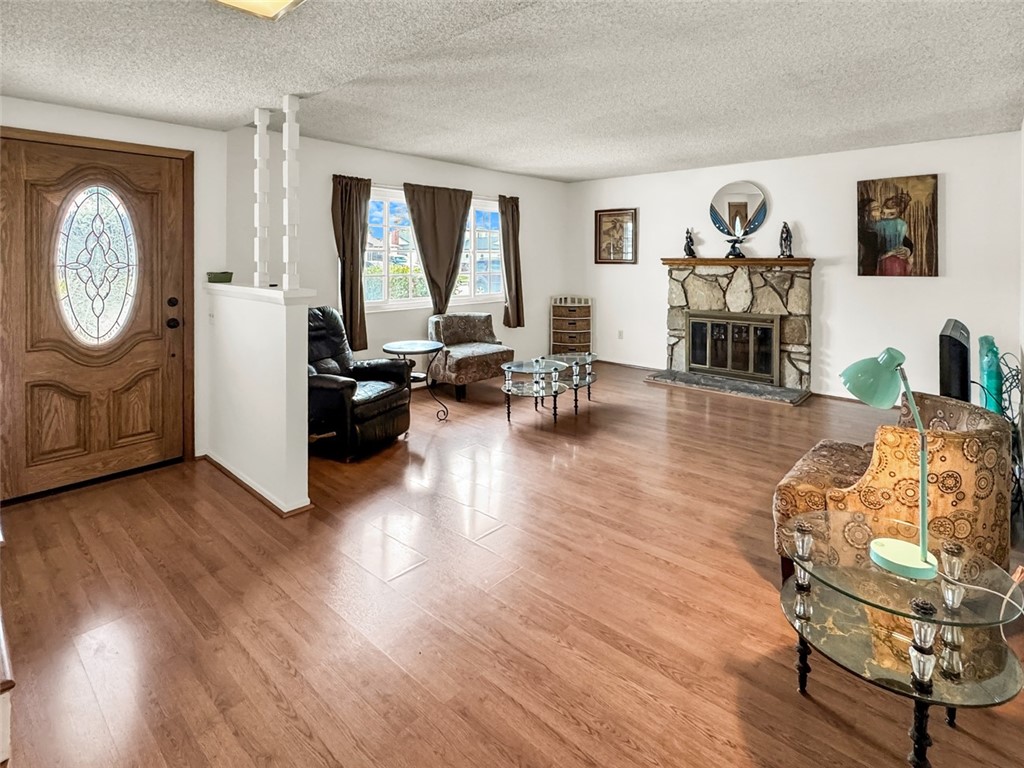 10415 Valley View Avenue Whittier, CA 90604 - Photo 4 of 21