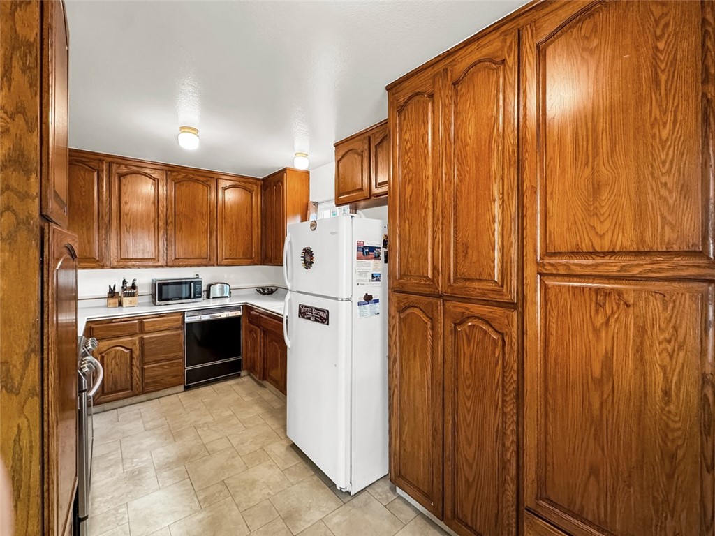 10415 Valley View Avenue Whittier, CA 90604 - Photo 7 of 21