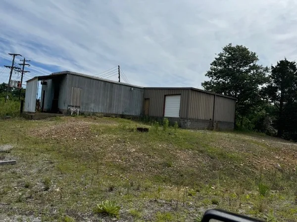a view of a house and outdoor space