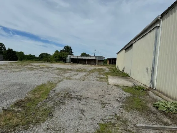 a view of back yard of the house