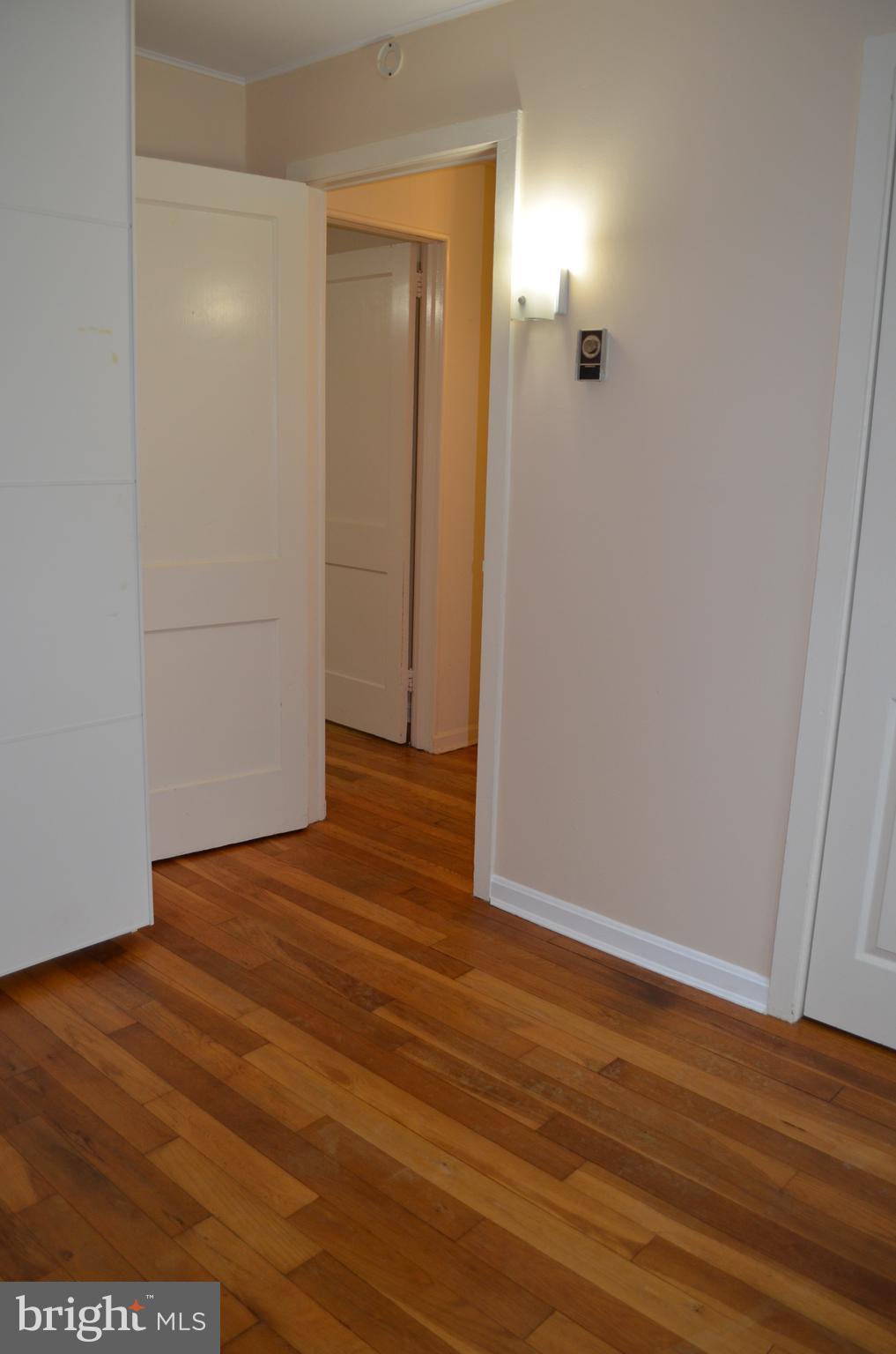 22 Hillside Road Greenbelt, MD 20770 - Photo 13 of 23 Bath (Master)