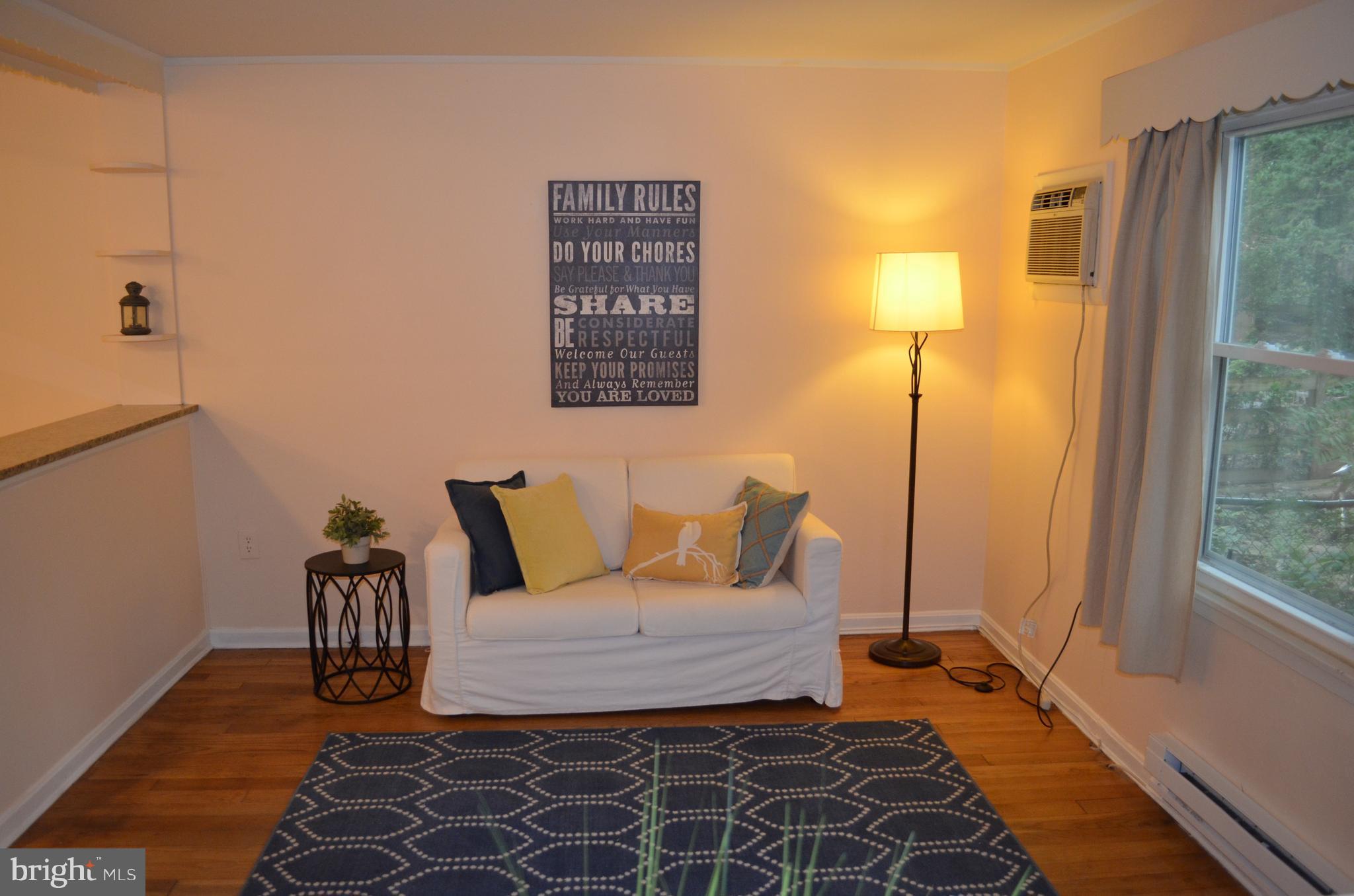 22 Hillside Road Greenbelt, MD 20770 - Photo 9 of 23 Family Room