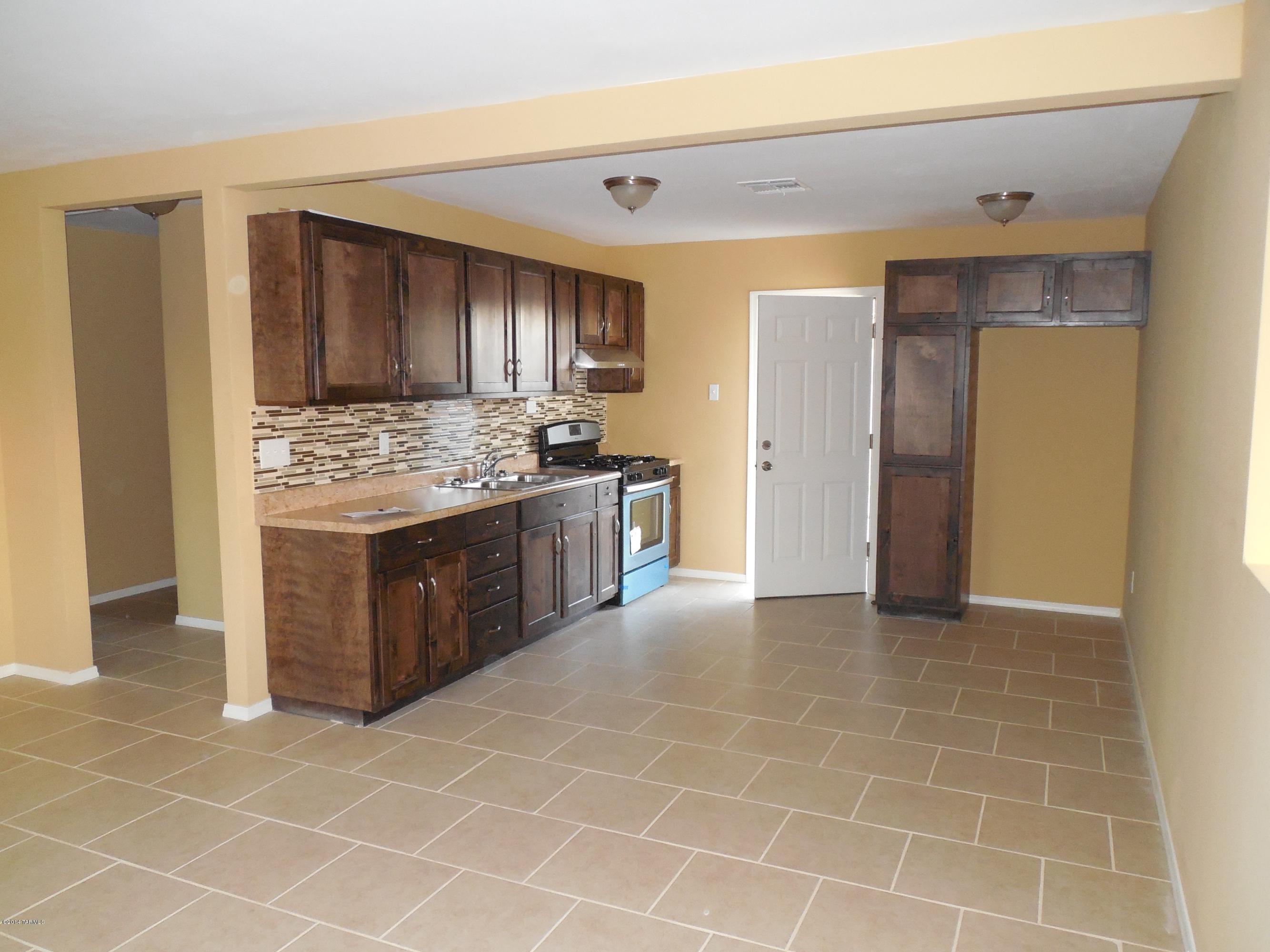 3034 Rickey Vista Tucson, AZ 85713 - Photo 5 of 14 Gallery Image 5