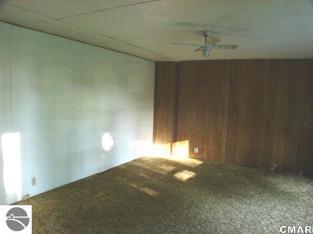 691 South Rich Road Ithaca, MI 48847 - Photo 8 of 16 1767534-7.JPG