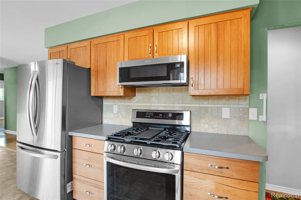 9093 Jordan Road Grand Blanc, MI 48439 - Photo 21 of 40