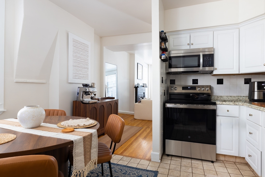 2 Derne Street Boston, MA 02114 - Photo 15 of 26