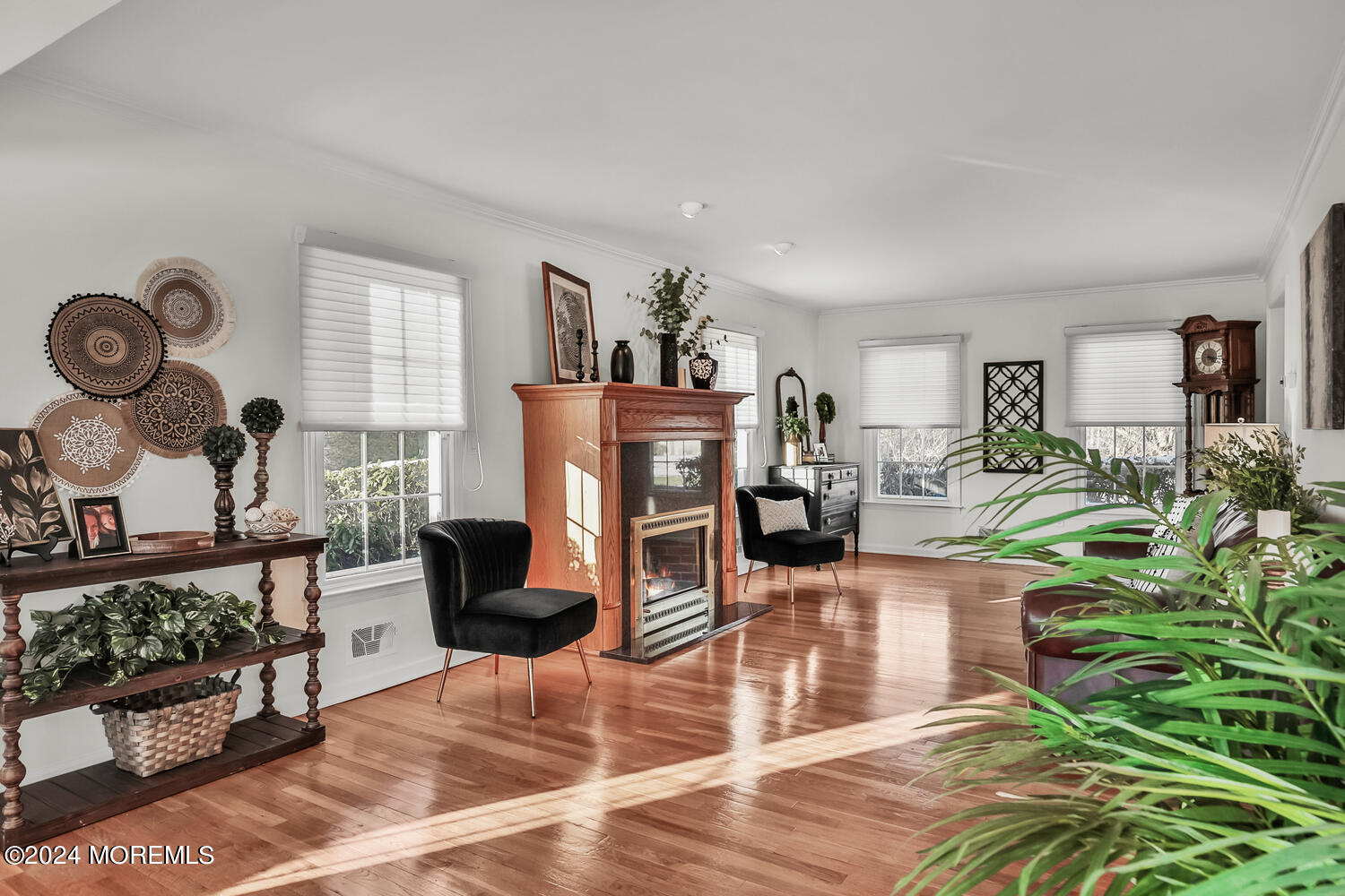 51 Ivy Hill Road Red Bank, NJ 07701 - Photo 4 of 47 51 Ivy Hill Rd Red Bank NJ-large-009-031