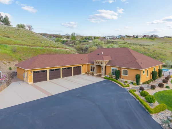$1,275,000 | 3703 Vista Drive, Lewiston, ID 83501