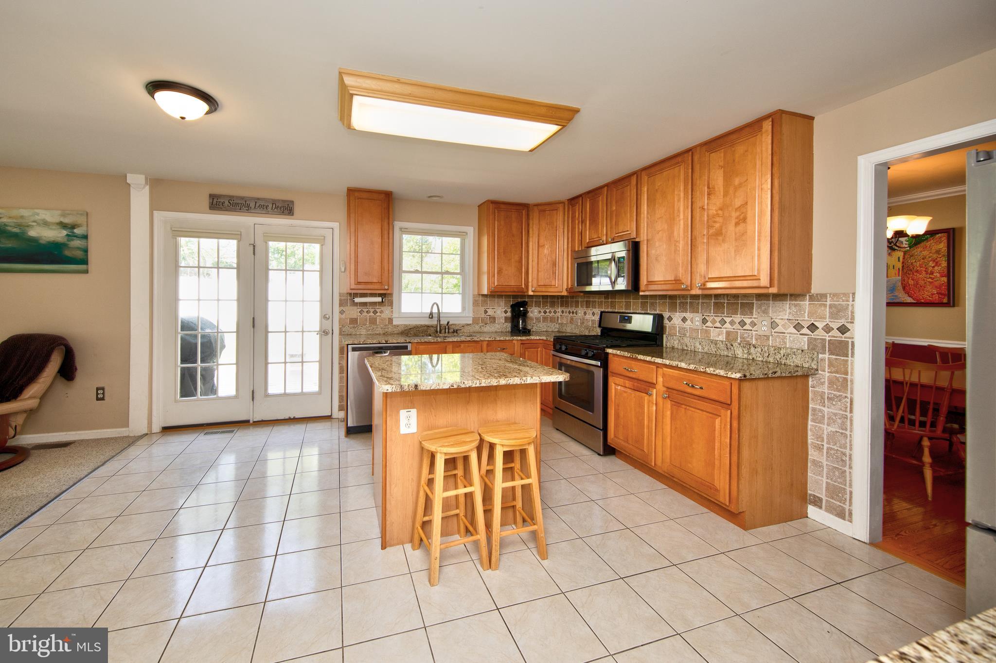 10002 Lodge Road Baltimore, MD 21234 - Photo 5 of 32 Gallery Image 5