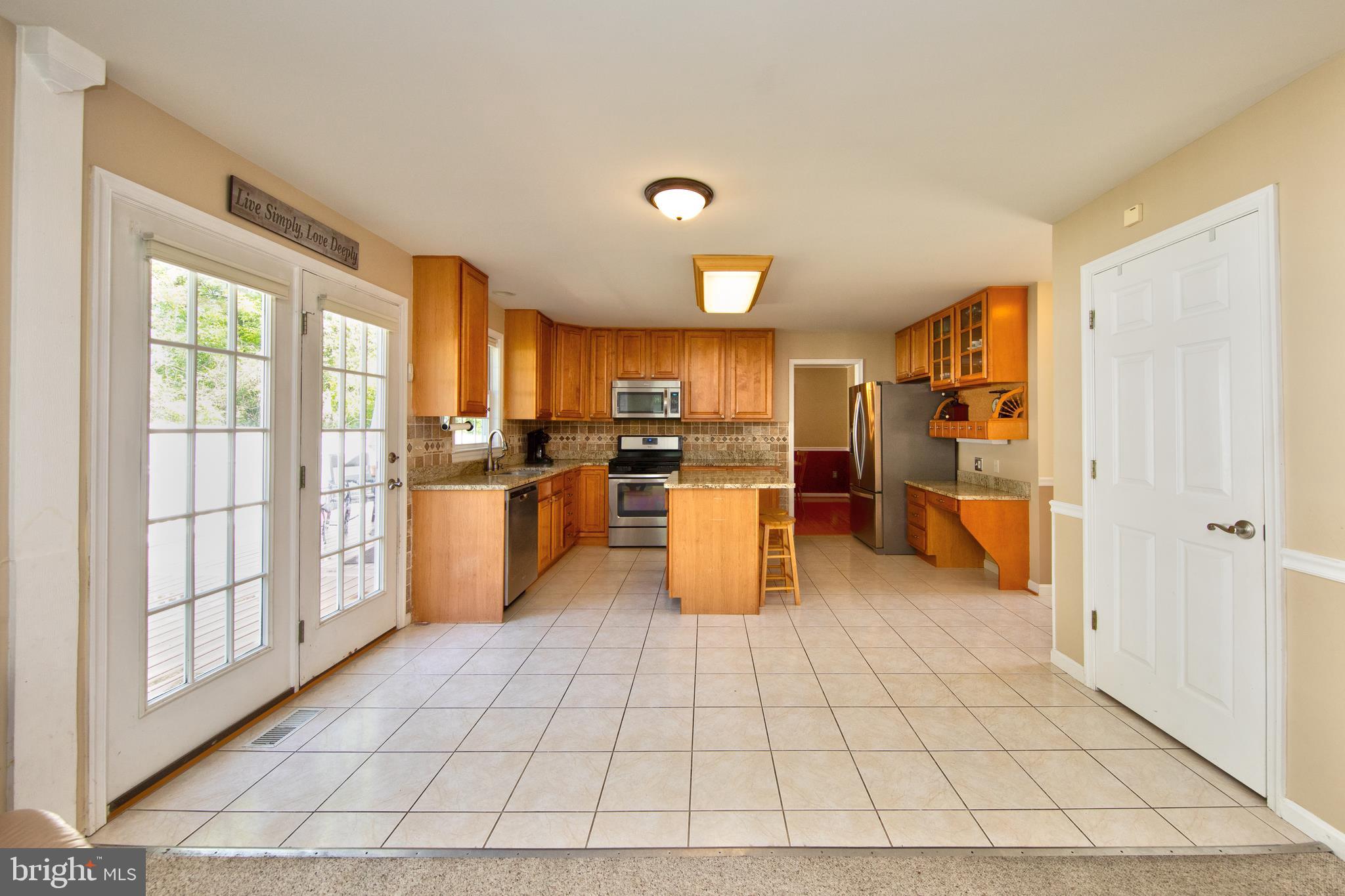 10002 Lodge Road Baltimore, MD 21234 - Photo 6 of 32 Gallery Image 6