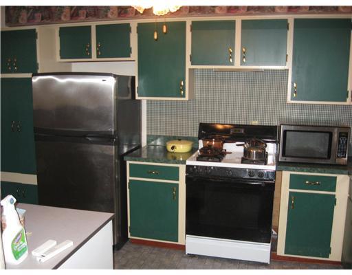 863 Mercer Grove City Road Mercer, PA 16137 - Photo 3 of 12 Kitchen.