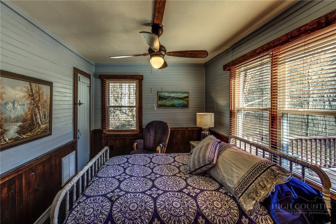 392 Old Danner Road Vilas, NC 28692 - Photo 7 of 23