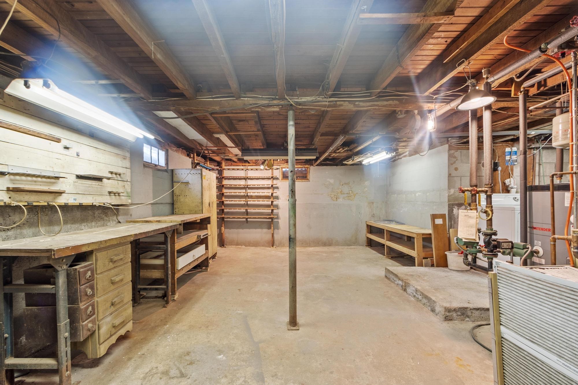 2079 Wellington Road Manchester, NH 03104 - Photo 19 of 24