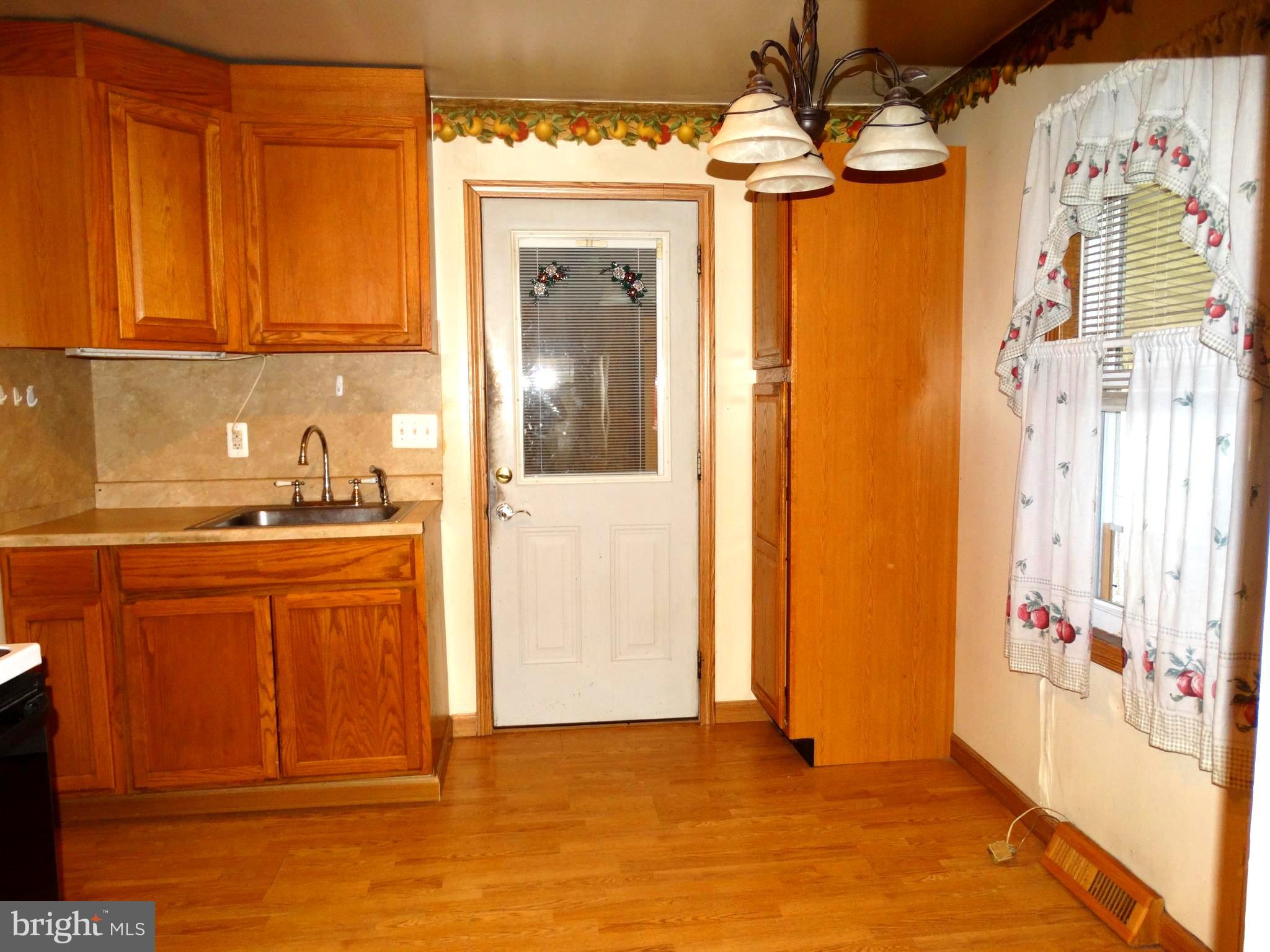 7710 Creager Road Waynesboro, PA 17268 - Photo 6 of 25 Gallery Image 6