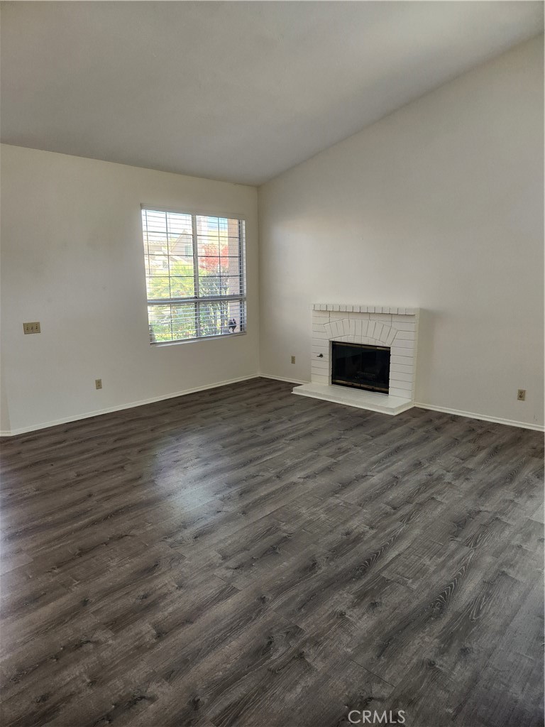 781 Torrey Pines Road Banning, CA 92220 - Photo 4 of 49 Living Room