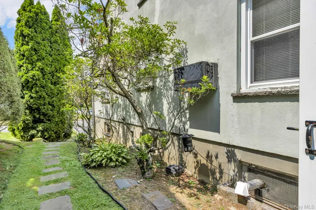 $665,000 | 14 Coralyn Avenue, White Plains, NY 10605