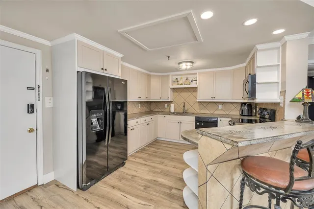 $339,000 | 1 Marina Drive, Unit 404 A&B, St. Simons Island, GA 31522