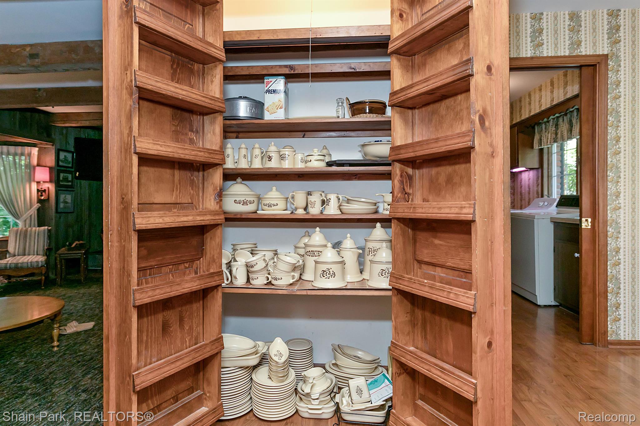 4878 Napier Road Canton, MI 48187 - Photo 13 of 45
