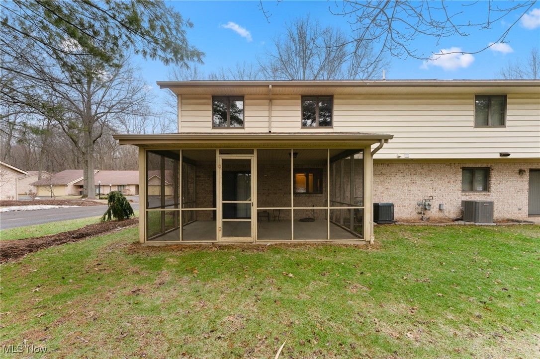 1260 Boardman-Canfield Road, Unit 29 Youngstown, OH 44512 - Photo 5 of 34