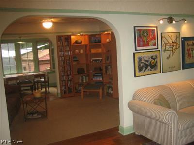 2356 Queenston Road Cleveland, OH 44118 - Photo 4 of 21 Gallery Image 4