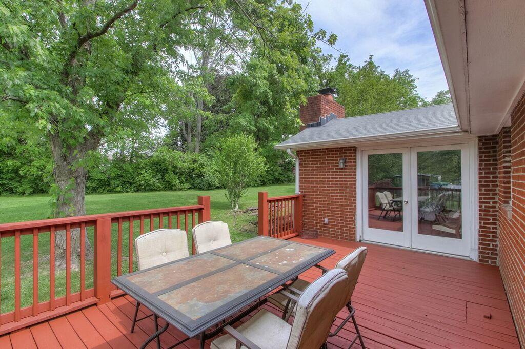 429 Franklin Limestone Road Nashville, TN 37217 - Photo 22 of 26 Deck off of Den
