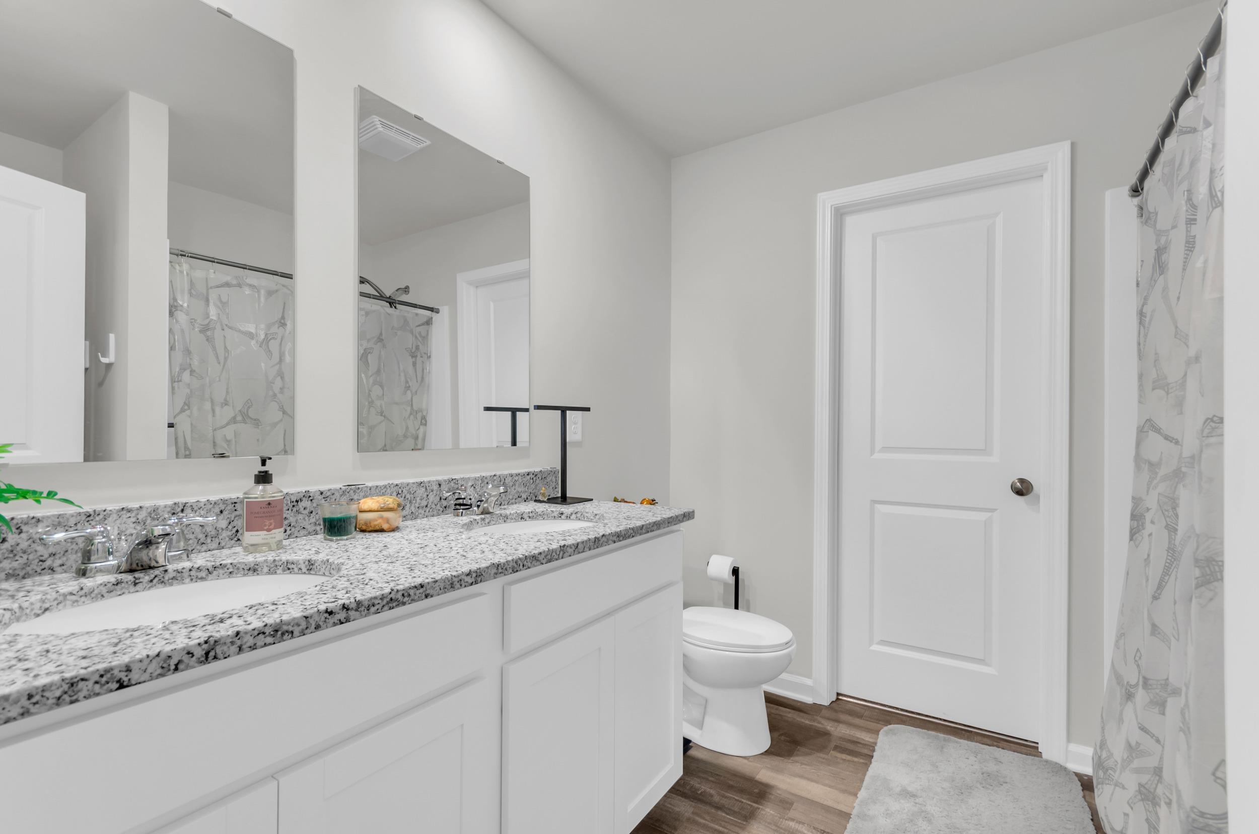 147 Field Crest Lane Gaffney, SC 29341 - Photo 7 of 20 Primary2nd Floor Double vanity