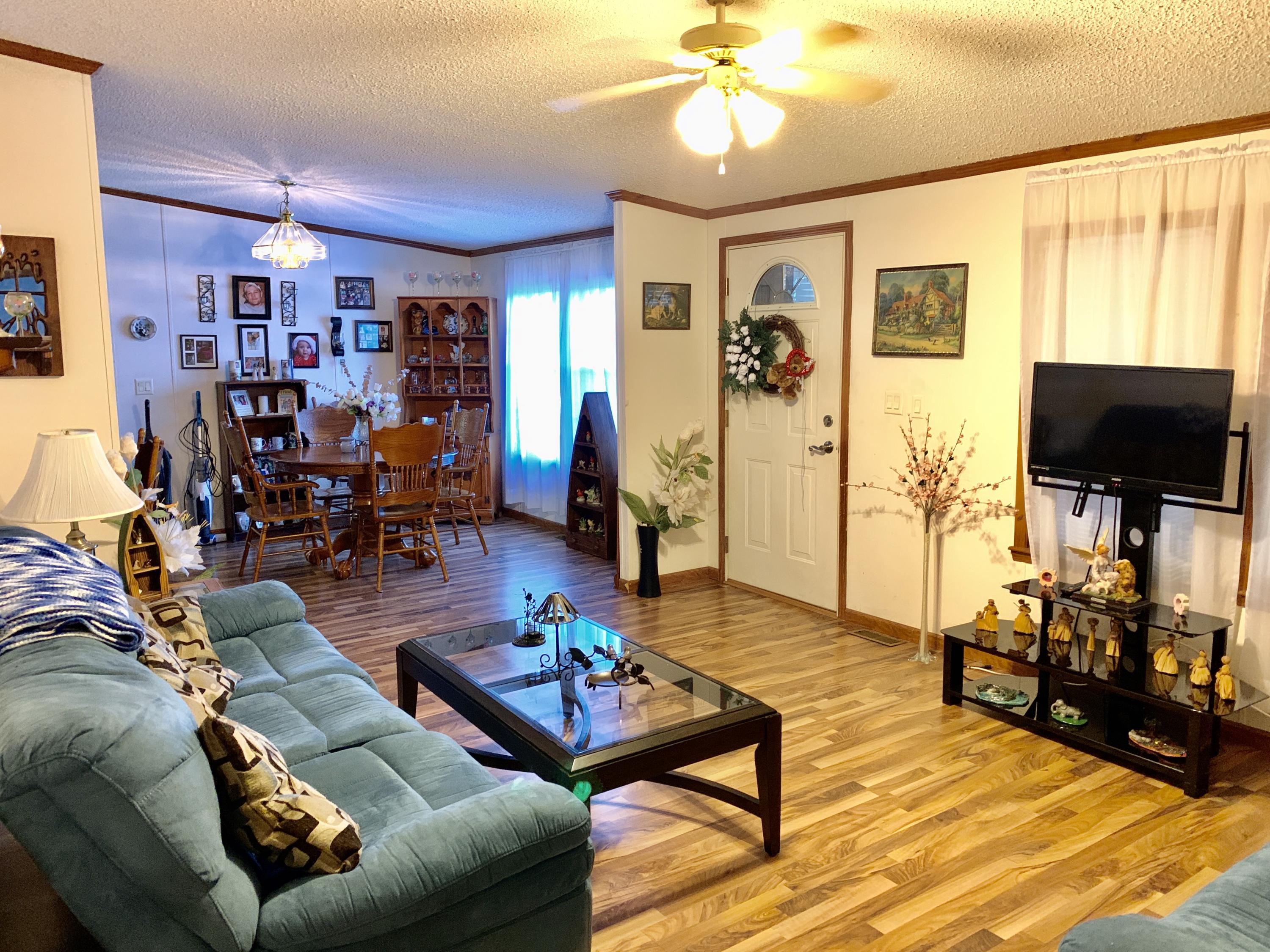116 Amanda Lane Rockingham, NC 28379 - Photo 25 of 36 living room