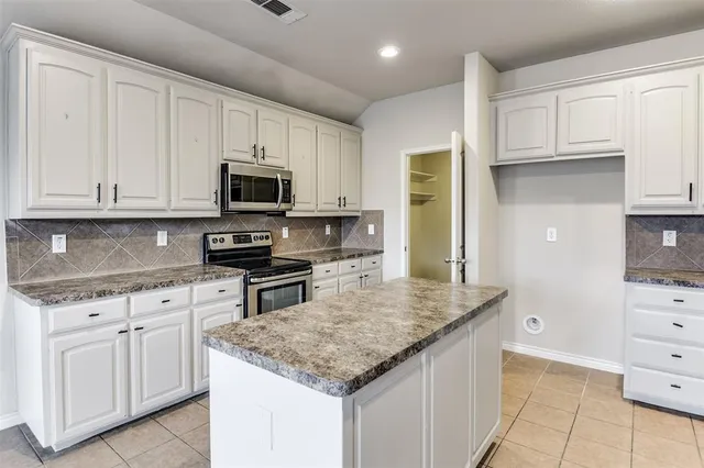 $345,000 | 221 Wolf Drive, Forney, TX 75126