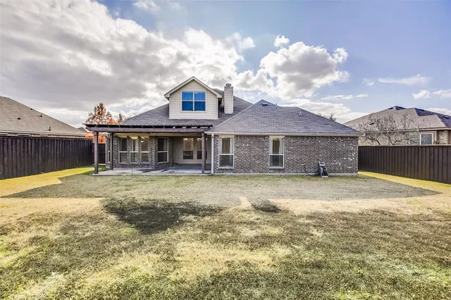 $345,000 | 221 Wolf Drive, Forney, TX 75126
