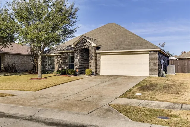 $345,000 | 221 Wolf Drive, Forney, TX 75126
