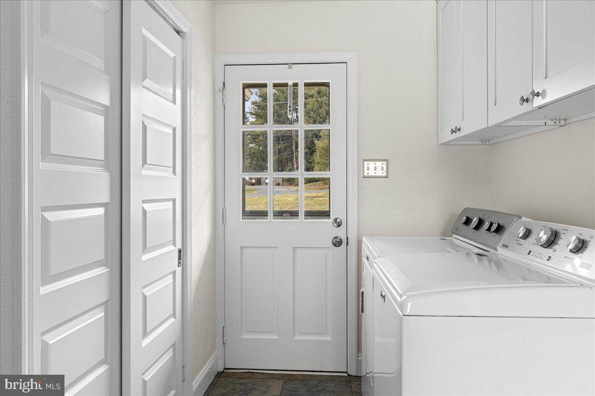 2992 Comfort Road New Hope, PA 18938 - Photo 29 of 51 Main level mud room and laundry room