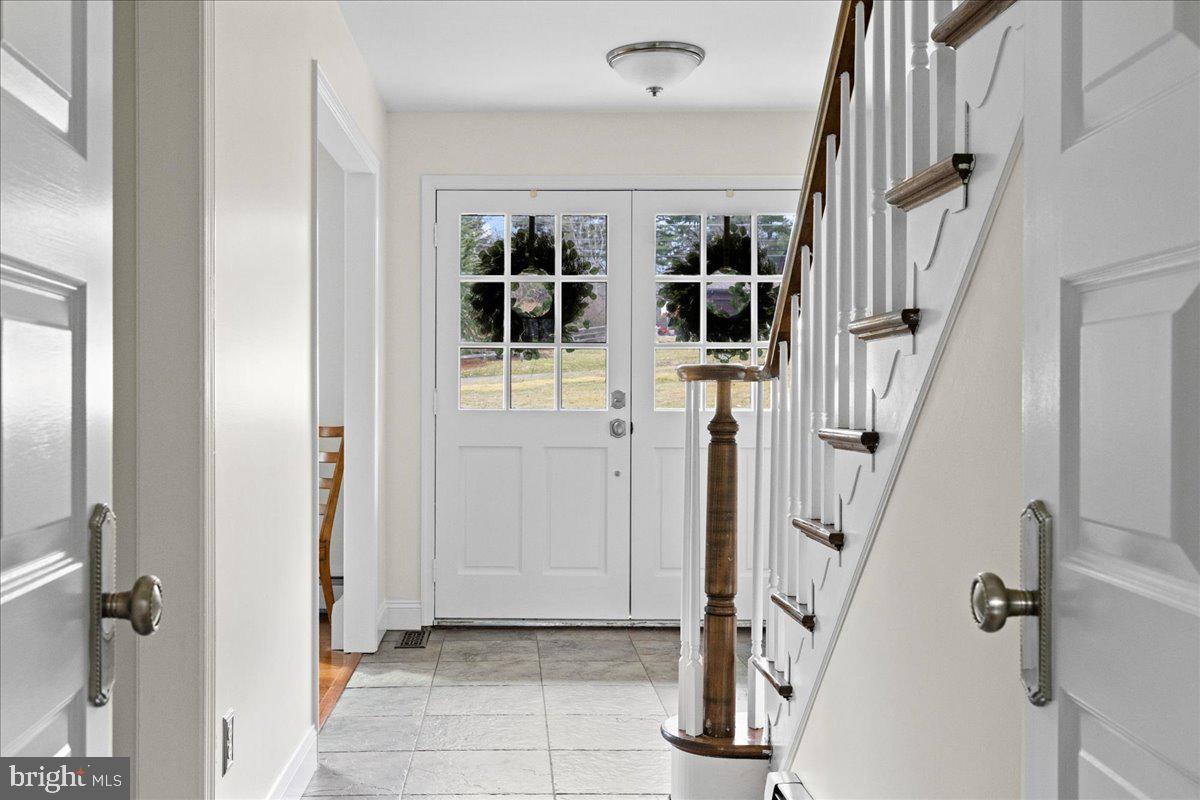 2992 Comfort Road New Hope, PA 18938 - Photo 3 of 51 Foyer