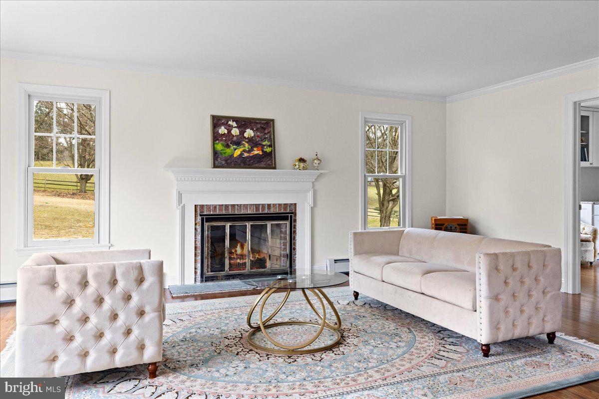 2992 Comfort Road New Hope, PA 18938 - Photo 5 of 51 Living room